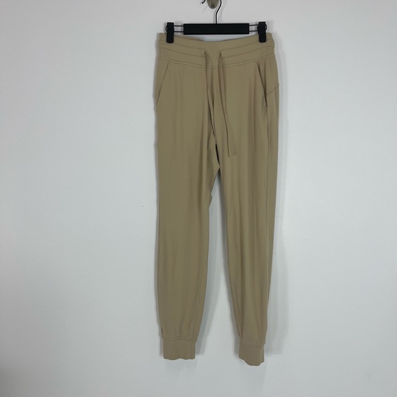 Lululemon Scuba High-Rise Jogger Size 4 - F26 - Picture 2 of 5